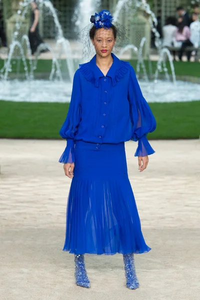 Look 37